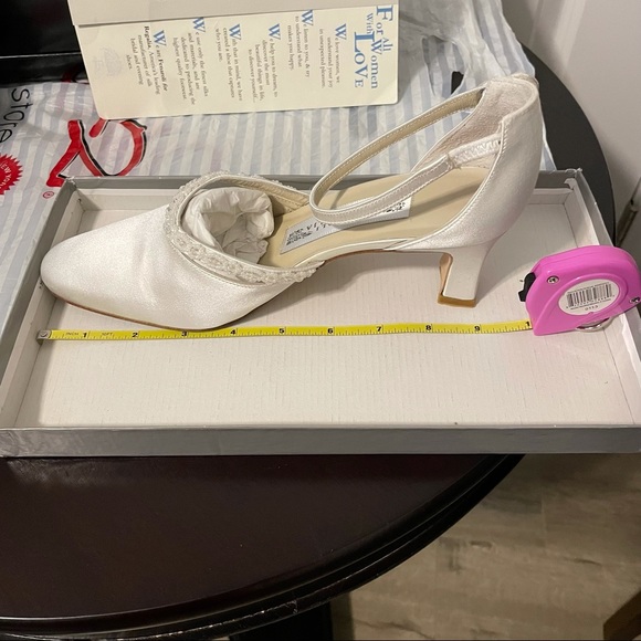 Fenaroli for Regalia Ariel Pump Beaded Band Size:7 - Picture 13 of 13